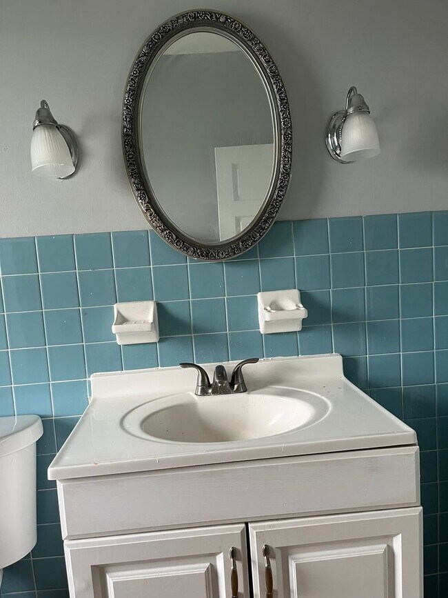 Building Photo - Section 8 Welcomed! Charming 3-bedroom hom...