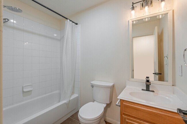 Building Photo - 21523 Juniper Meadows Dr