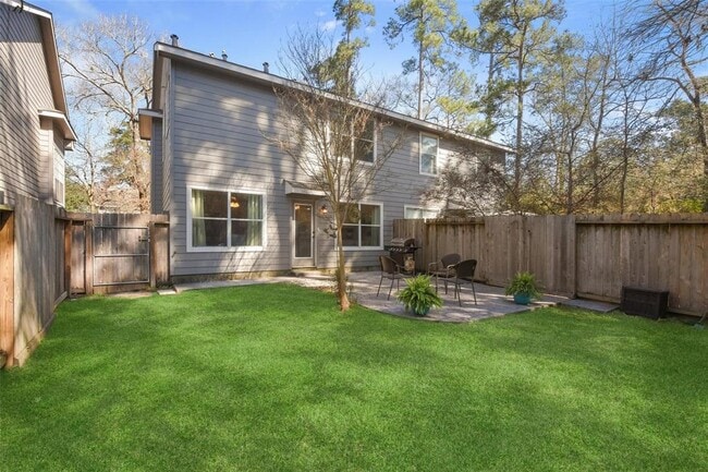 Building Photo - 7 S Villa Oaks Dr