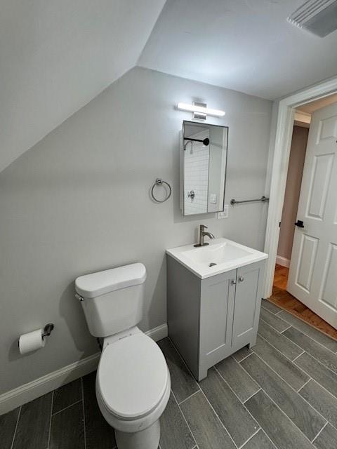 Building Photo - 16 Mayflower St