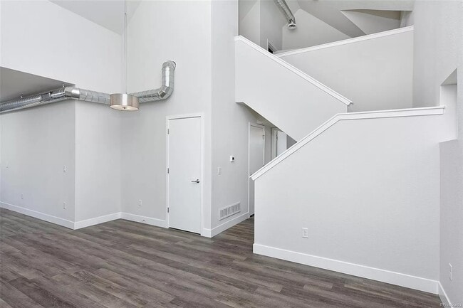 Building Photo - 1010 Depew St