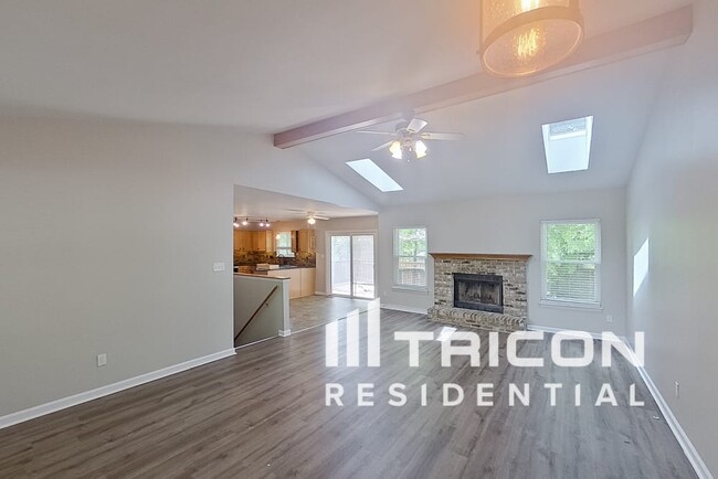 Building Photo - 745 Diamond Pointe Ct