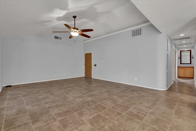 Building Photo - 3619 W Stella Ln