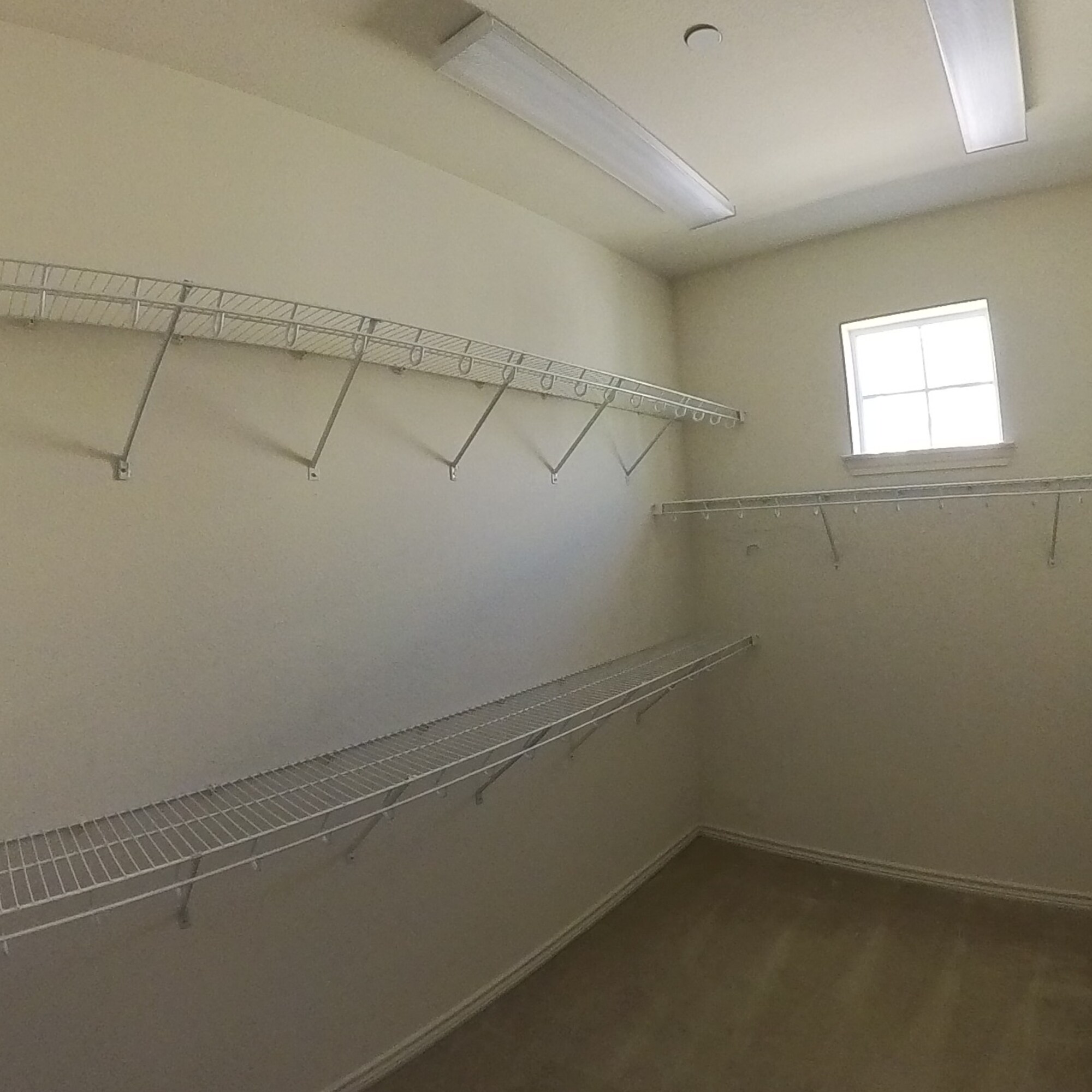 Building Photo - 15840 Breedlove Pl