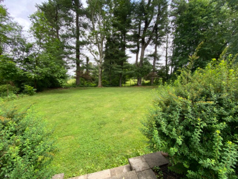 Building Photo - 253 Fisher Pl