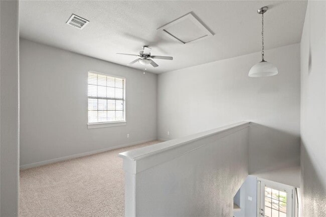 Building Photo - 12800 Venice Ln