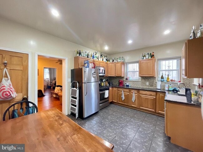 Building Photo - 416 N 31st St