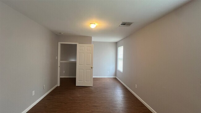 Building Photo - 2110 Juniper Dale Dr
