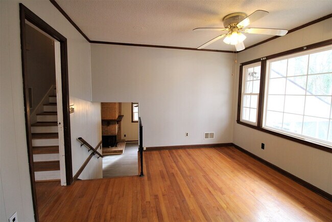 Building Photo - 2378 Valleybrook Rd