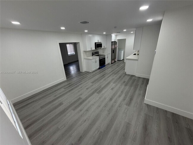 Building Photo - 13885 NW 5th Ave