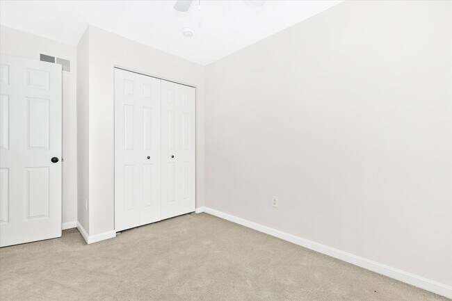 Building Photo - New Market West Rental