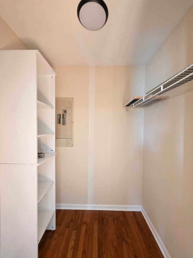 Building Photo - 1405 Bantry Ln