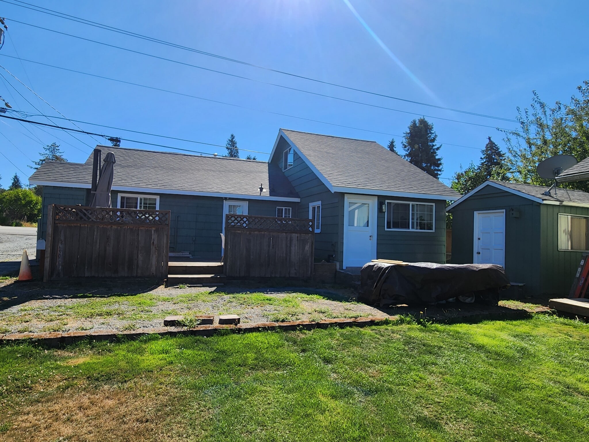 Building Photo - 15732 E Shore Dr