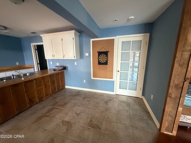 Building Photo - 3158 Lucas Lake Rd