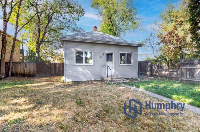 Building Photo - Boise 809Sqft Cute historical home near Veteran's Memorial Park