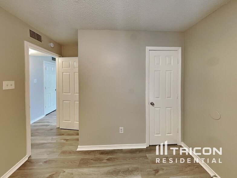 Building Photo - 426 Mara Ln
