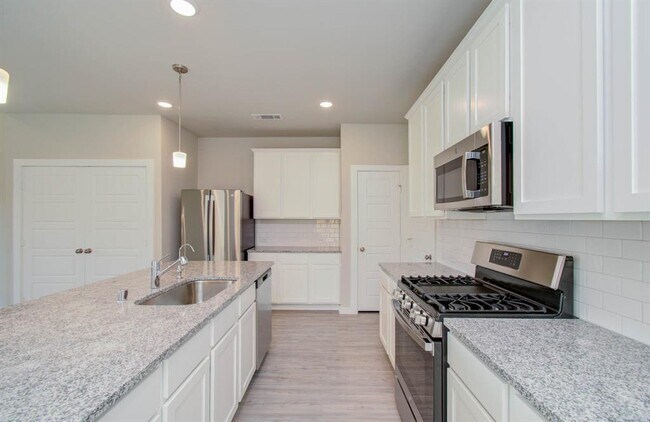 Building Photo - 21611 Sandy Dune Dr