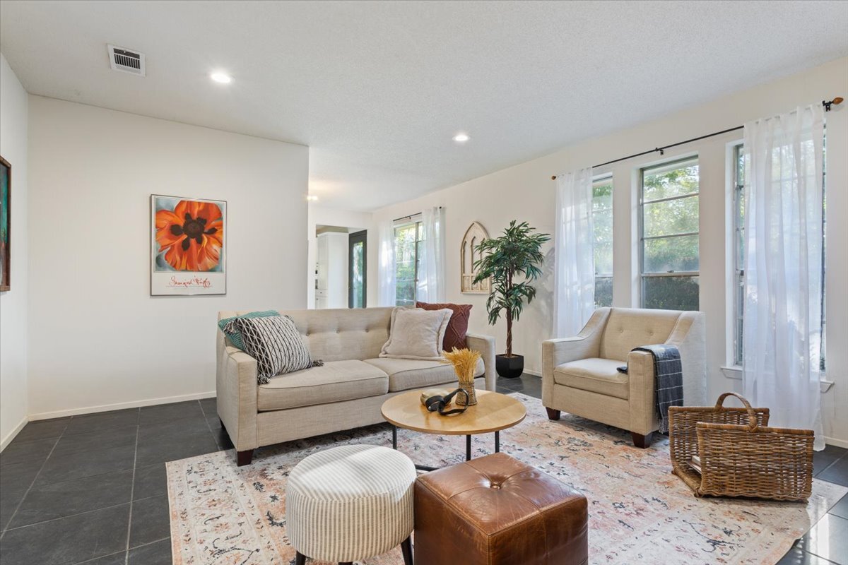 Building Photo - 12205 Midland Walk