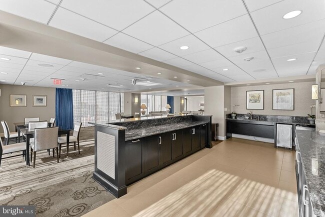 Building Photo - 4601 N Park Ave