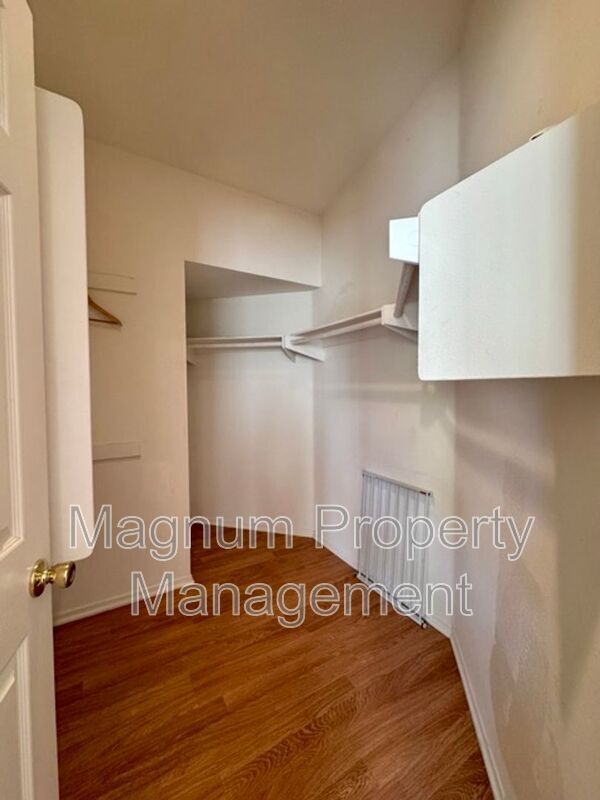 Building Photo - 40475 Crystal Aire Ct