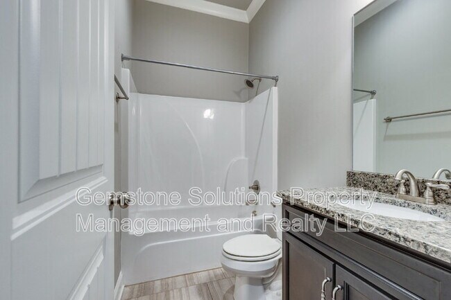 Building Photo - 2944 Hadley Close Ln