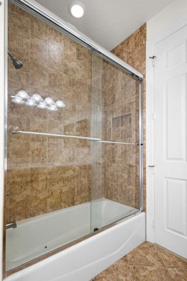 Building Photo - 4754 130th Ave N