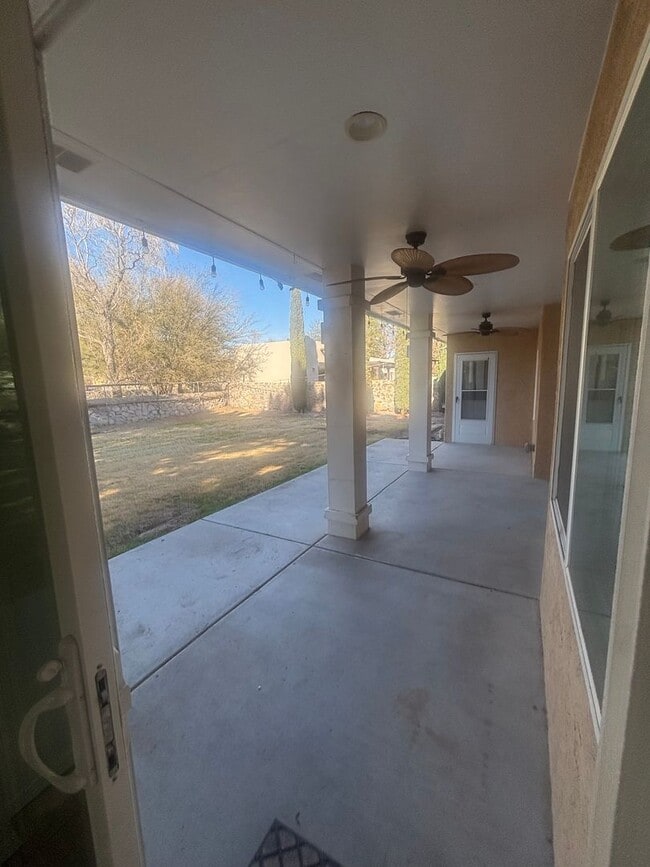 Building Photo - Charming 3 bedroom/2 bathroom Home located in Las Cruces