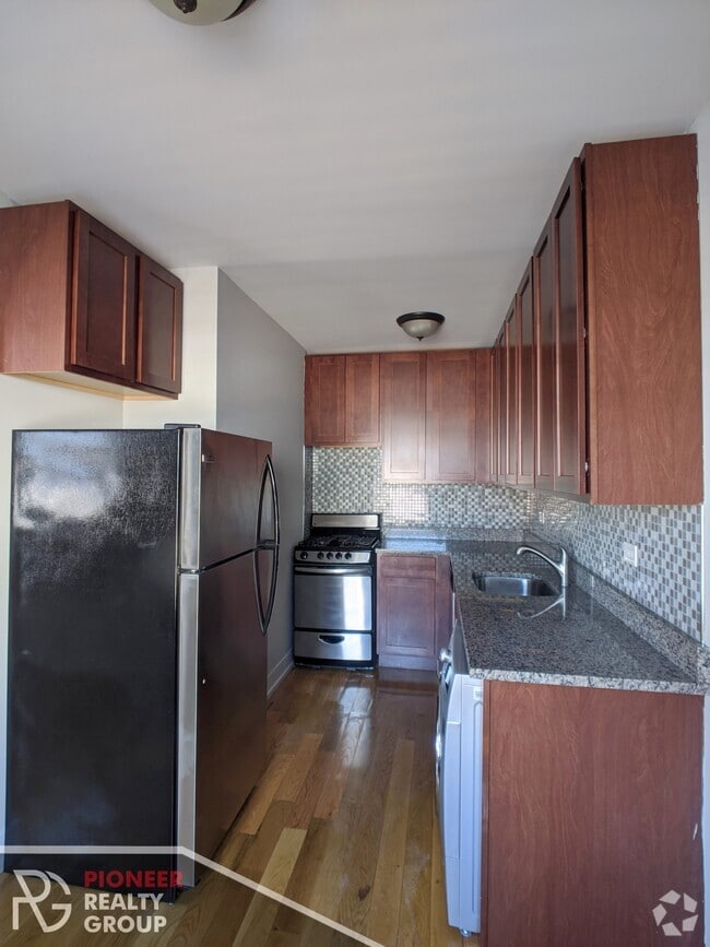Building Photo - 532 W Arlington Pl