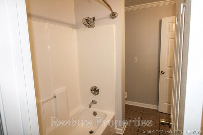 Building Photo - 5510 S Owasso Ave
