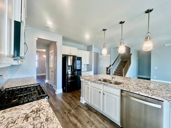 Building Photo - Prestigious 4 Bedroom Home on the Crystal ...