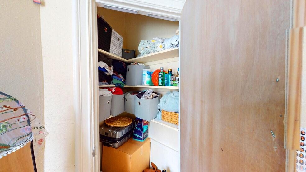 Building Photo - 86 Hammond St