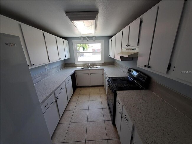 Building Photo - 2170 Sylvester Rd