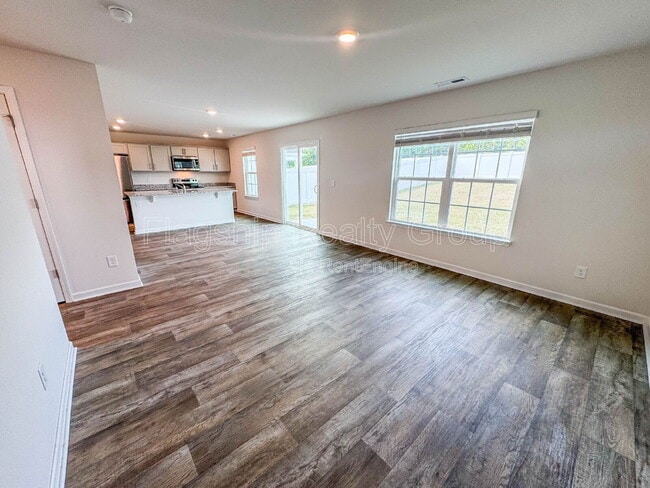 Building Photo - 2136 Montalvan Dr