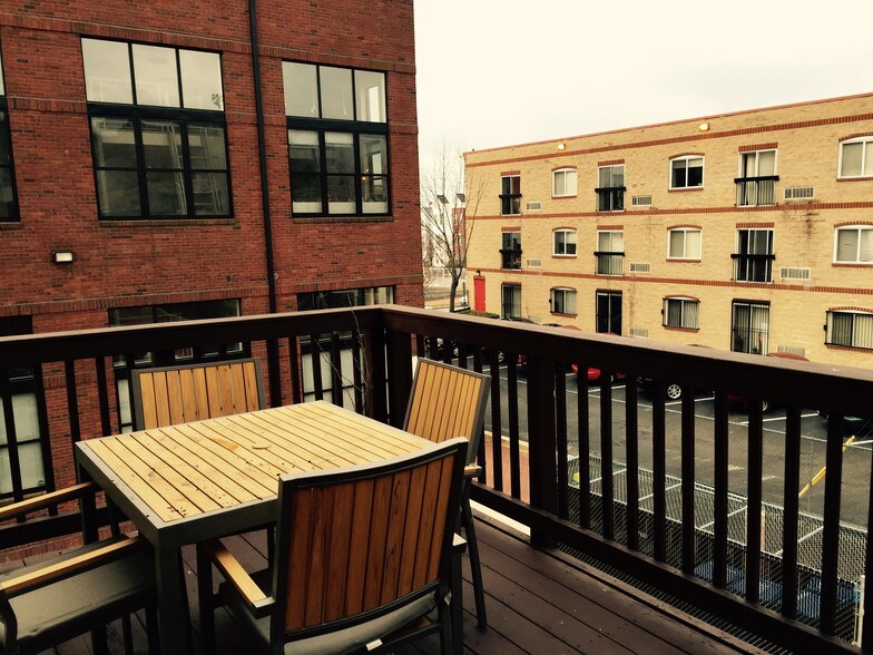 Building Photo - 2212 11th St NW