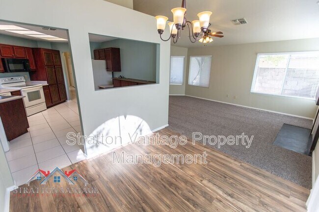 Building Photo - 4725 E Brown Rd