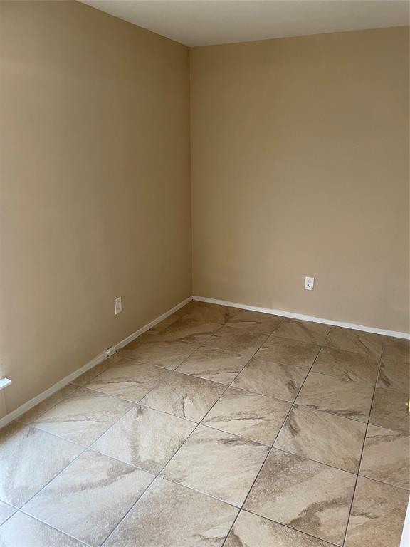 Building Photo - 8655 Village of Fondren