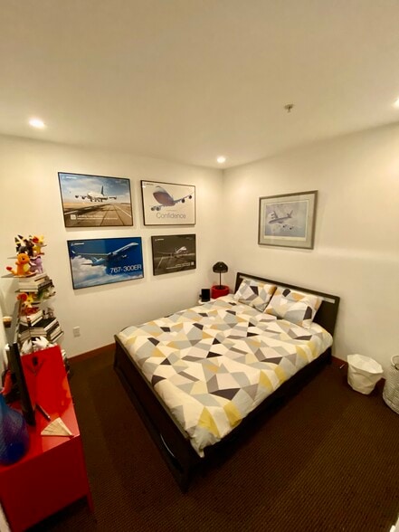 Building Photo - 1414 12th Ave