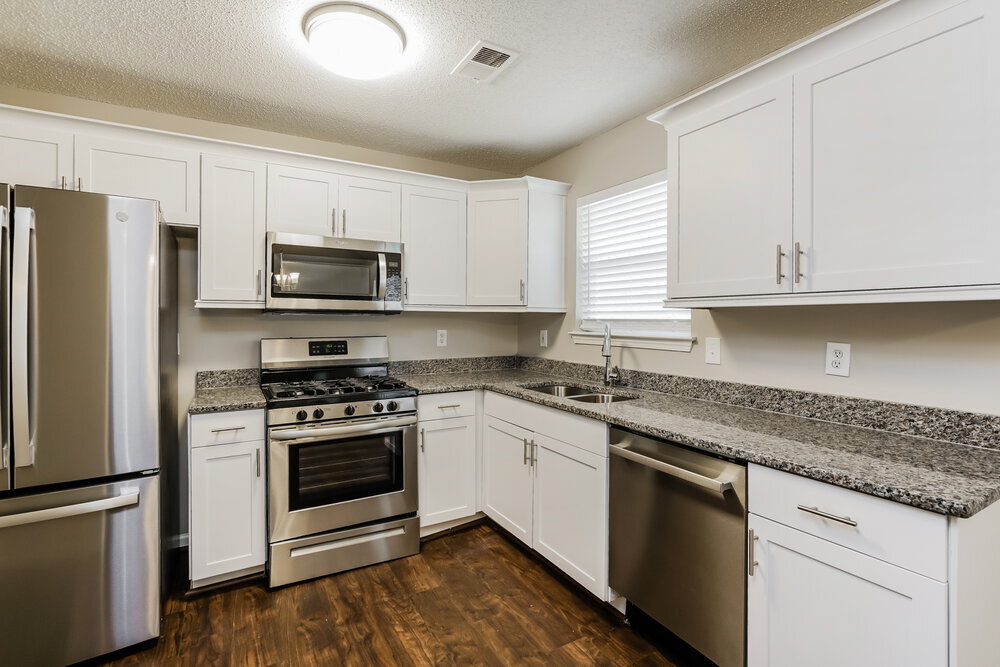 Building Photo - 2780 Highland Hill Pkwy