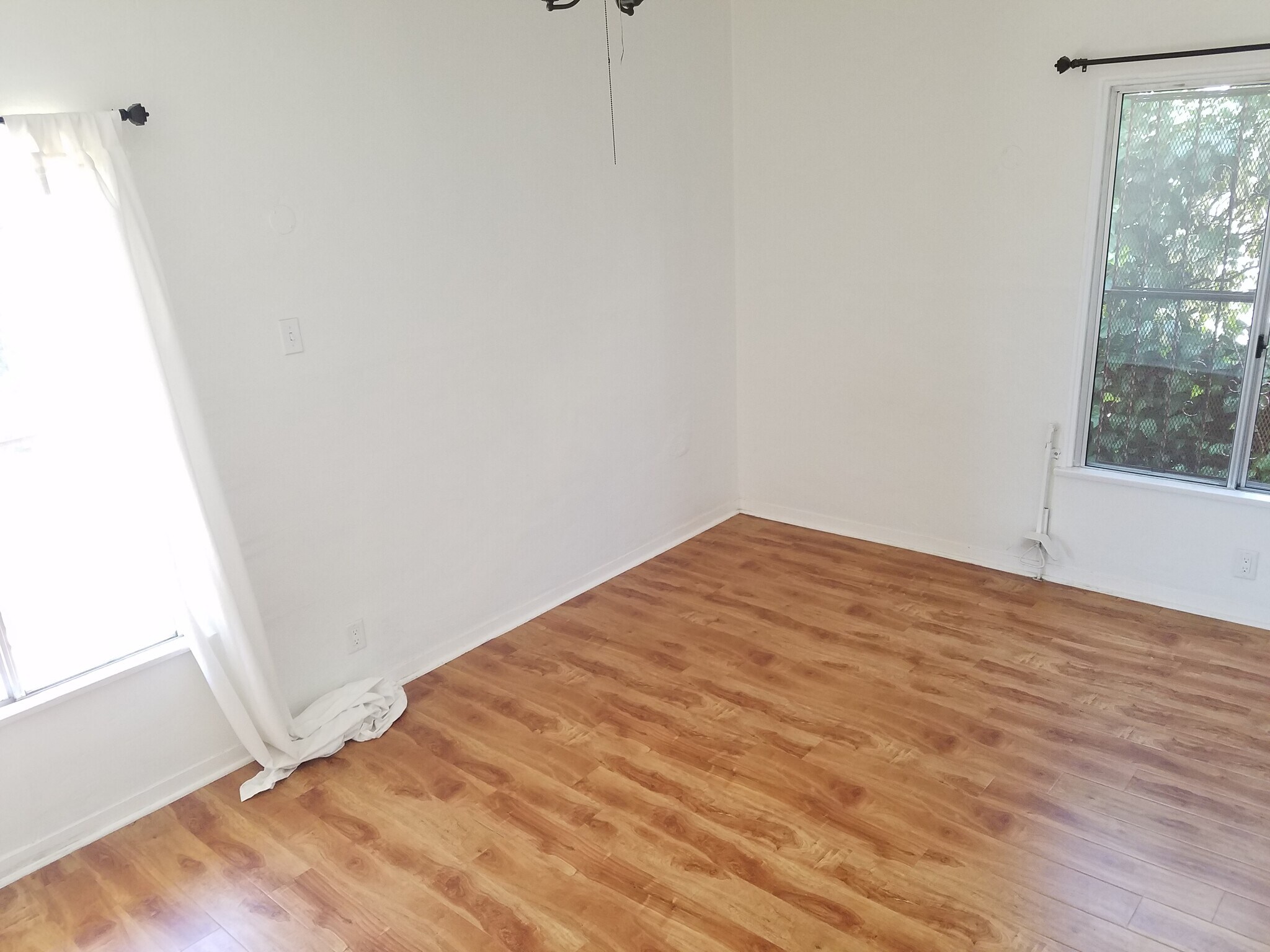 Building Photo - 1607 S Sierra Bonita Ave