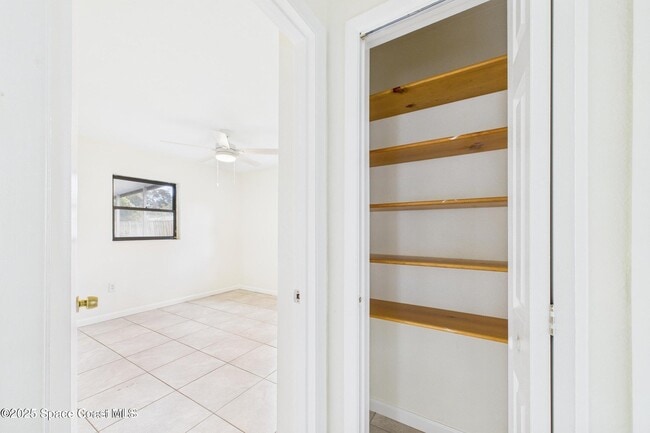 Building Photo - 4339 Plompton Dr