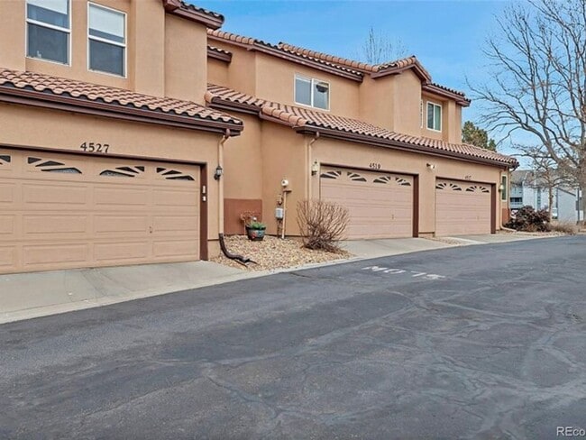 Building Photo - Well Maintained and Clean Home for Rent- Cherry Creek School District- 80015