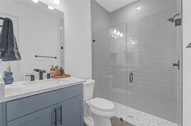 Building Photo - 4566 Silverwood Ln N