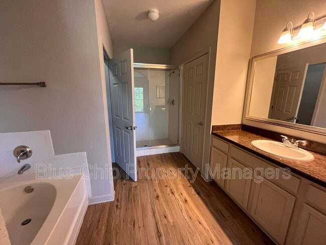 Building Photo - 14200 Avalon Rd