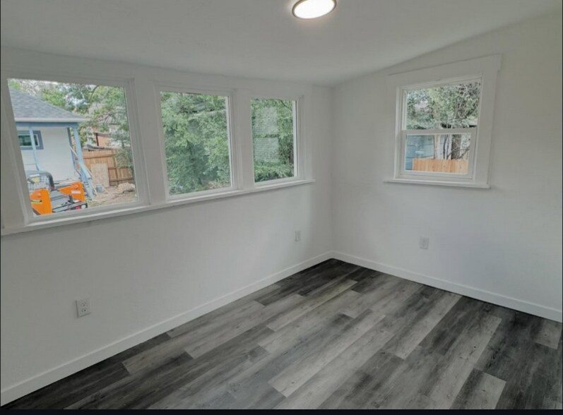 Building Photo - 908 W Colorado Ave