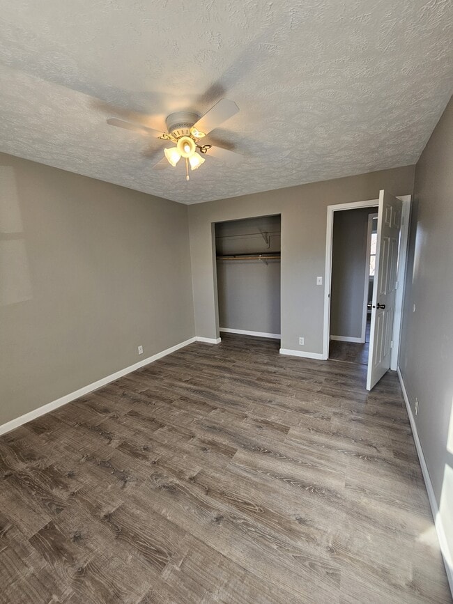 Building Photo - 13876 V St