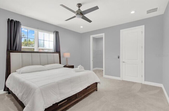 Building Photo - 405 S Westland Ave