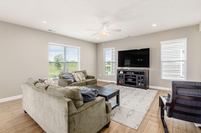 Building Photo - 7270 Cutler Dr