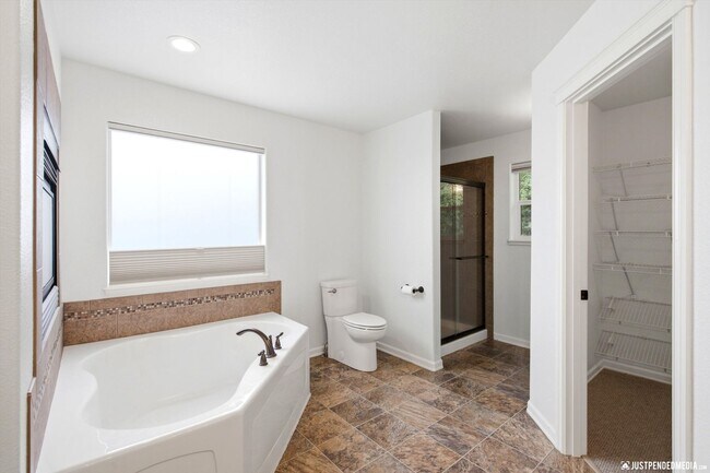 Building Photo - 13259 Rosser Dr