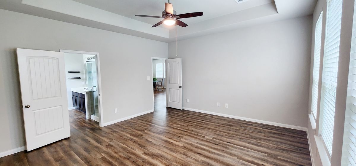 Building Photo - 5759 Cerrillos Dr