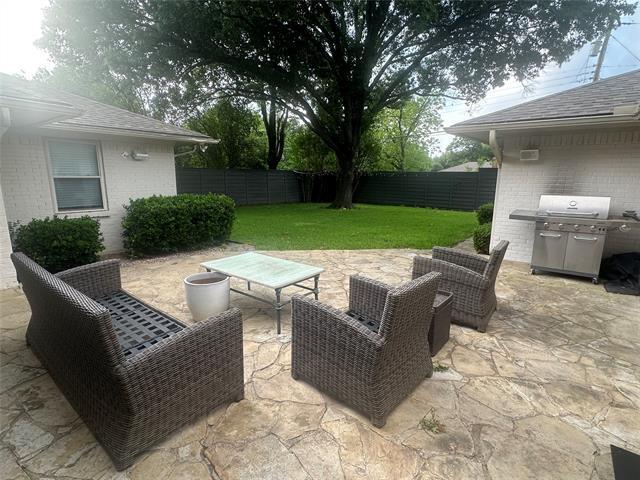 Building Photo - 6908 Lavendale Ave